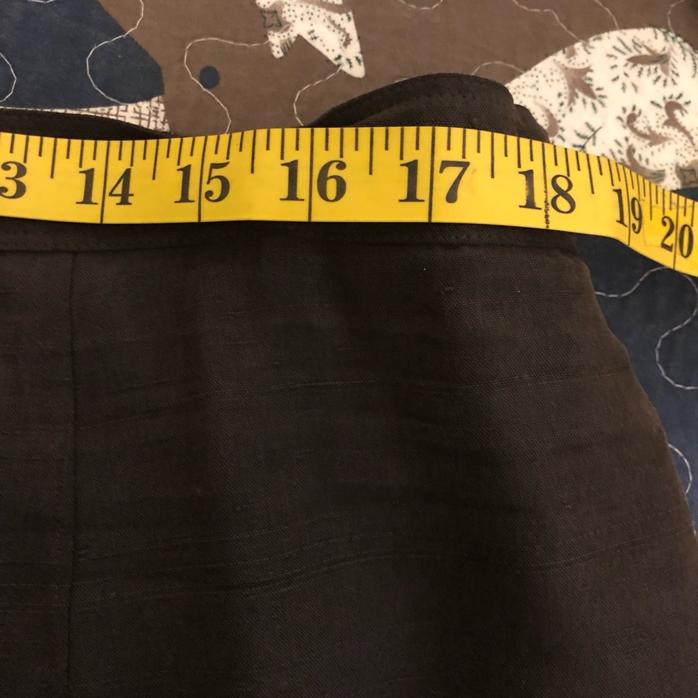 Dana Buchman 100% Silk Skirt in Brown with Back Split, size 20 - Picture 7 of 9
